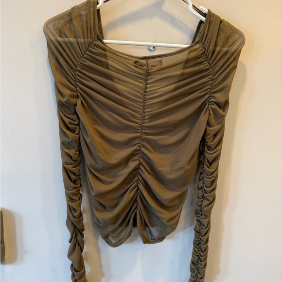 Urban Outfitters Olive Ruched Women's Top - Picture 2 of 2